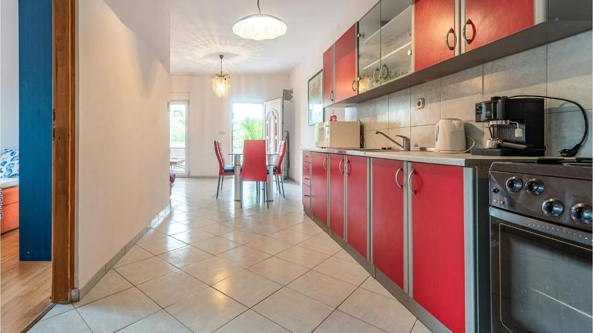 Cozy Apartment In Vir With Kitchen